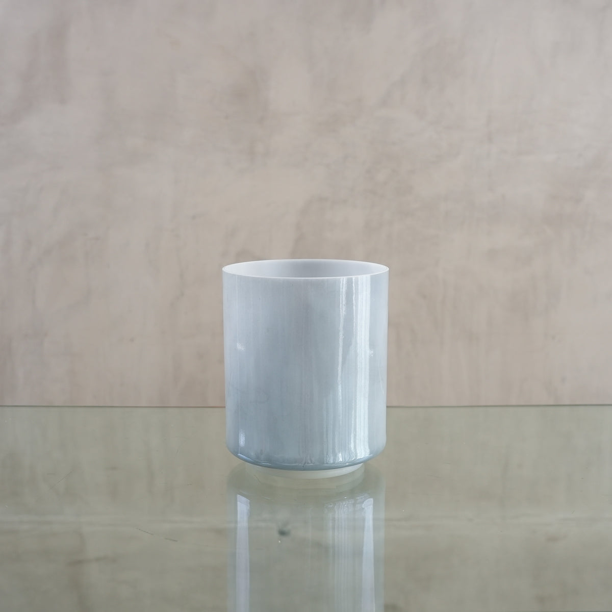 Crystal singing bowl 122838, upright view