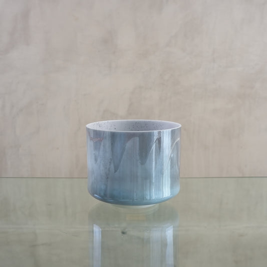 Crystal singing bowl 124298, upright view