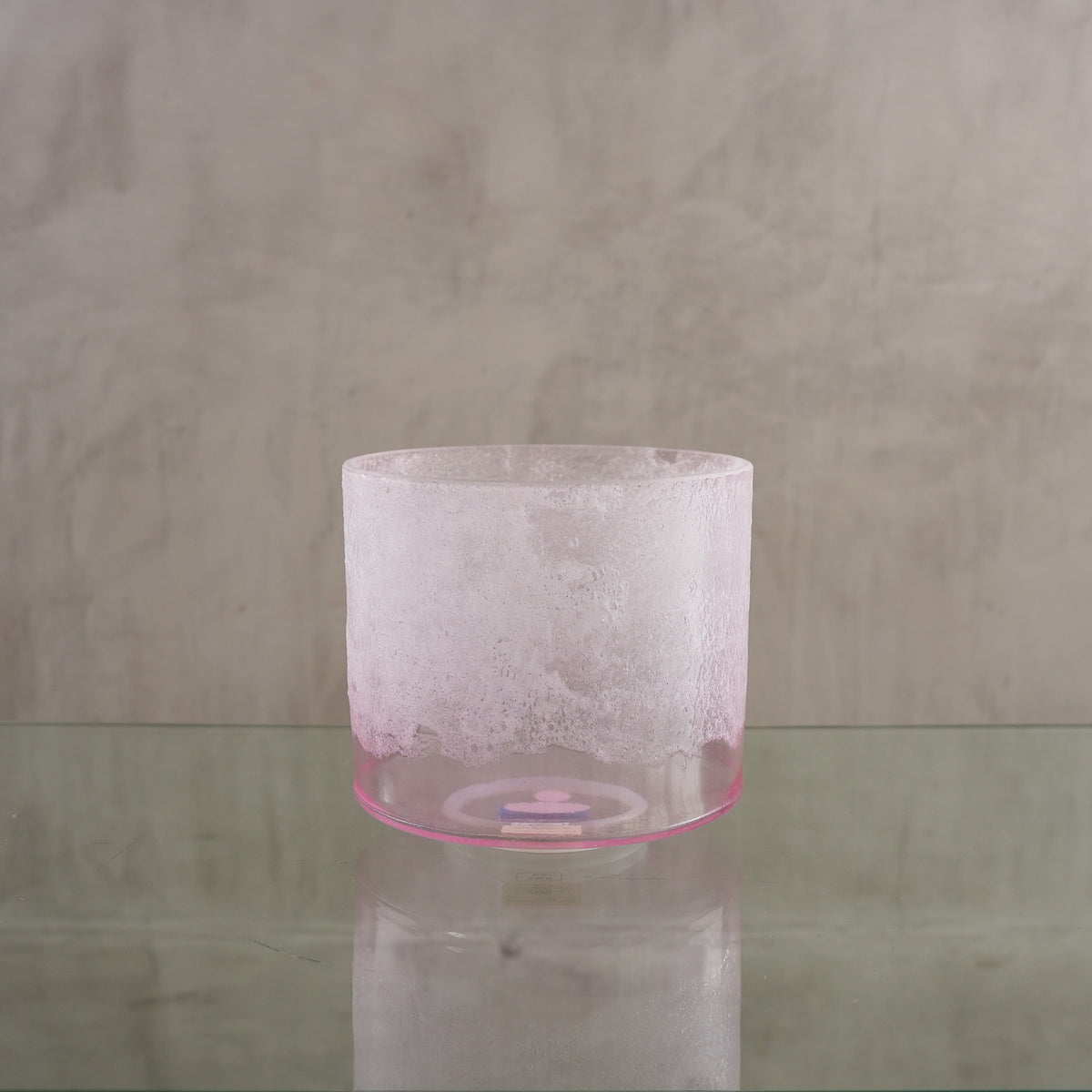 Crystal singing bowl 130199, upright view