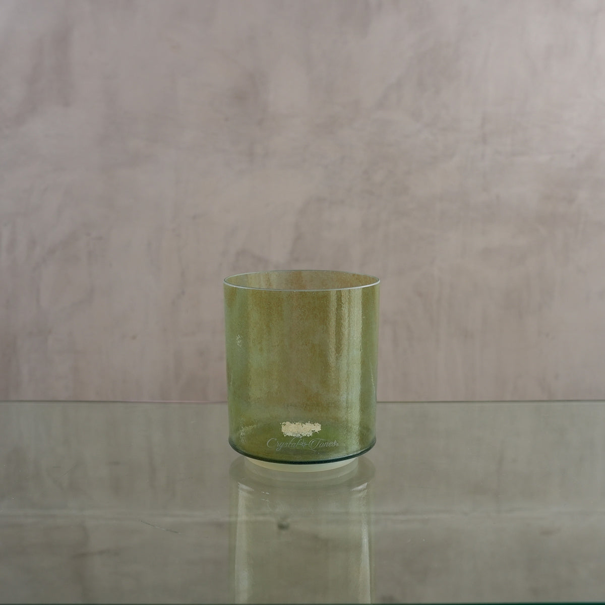 Crystal singing bowl 136770, upright view