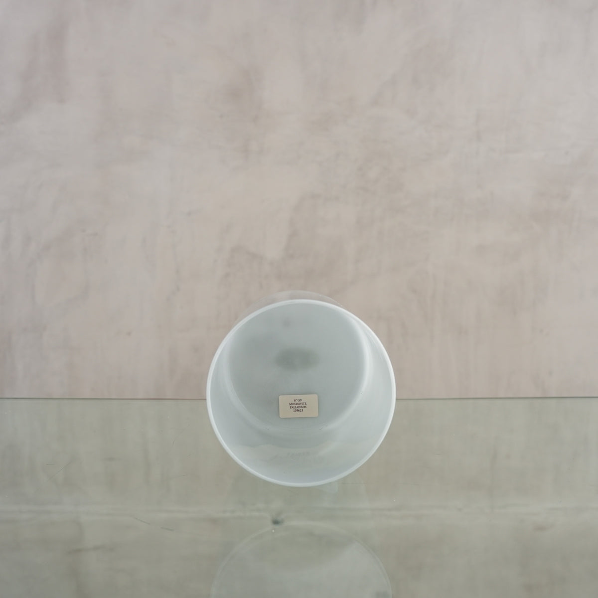 Crystal singing bowl 139613, facing view