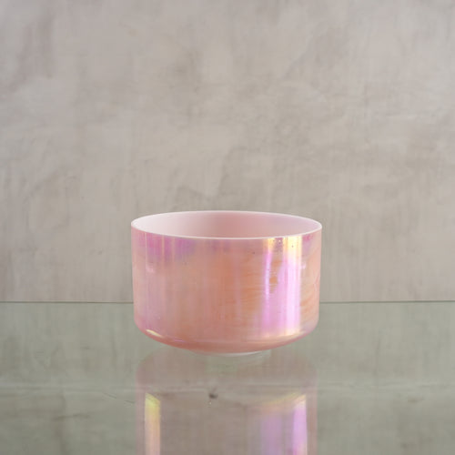 Crystal singing bowl 143466, upright view