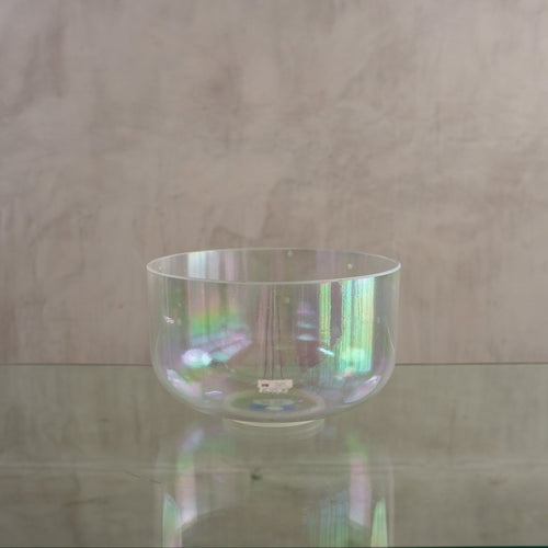 Crystal singing bowl 147179, upright view