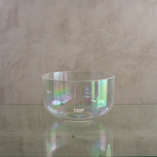 Crystal singing bowl 147179, upright view