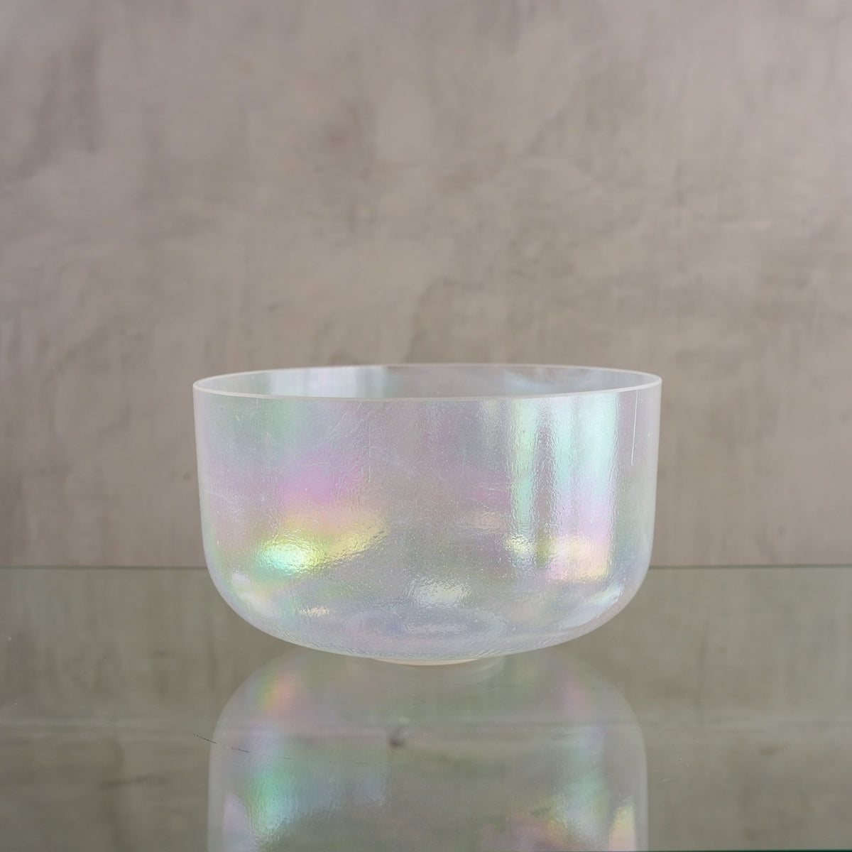 Crystal singing bowl 147583, upright view