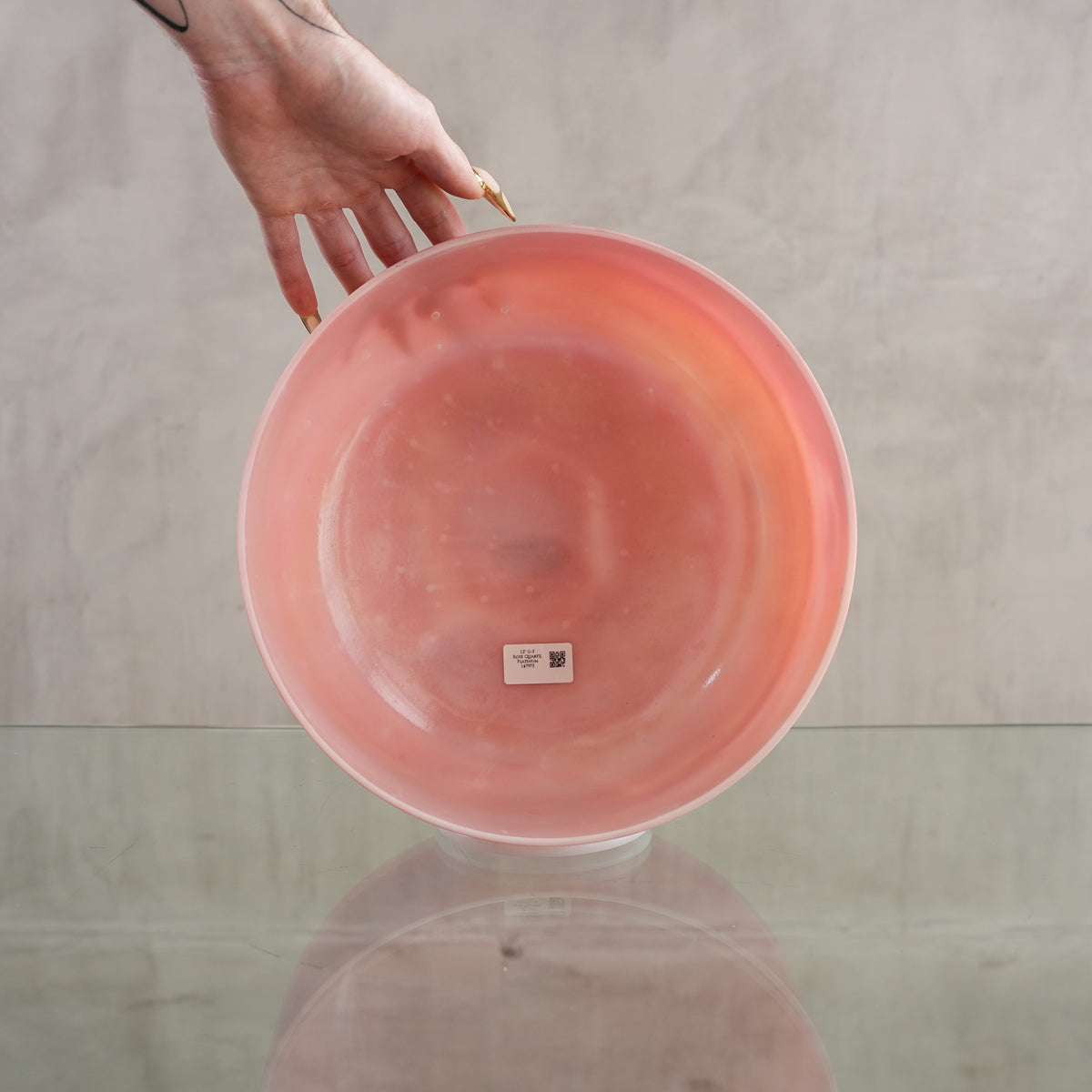 Crystal singing bowl 147975, facing view