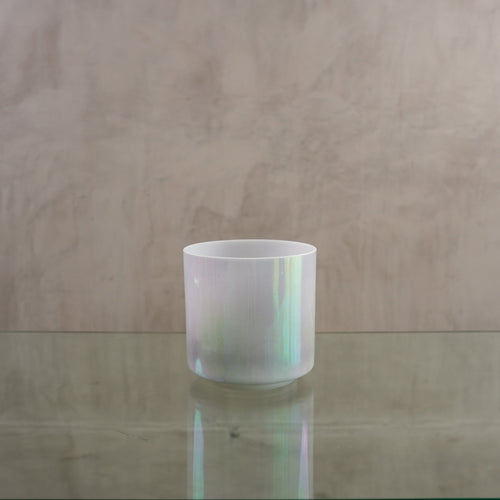 Crystal singing bowl 148741, upright view