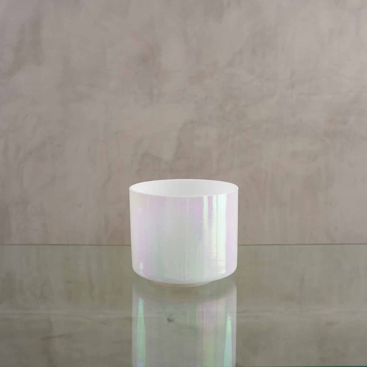 Crystal singing bowl 149060, upright view