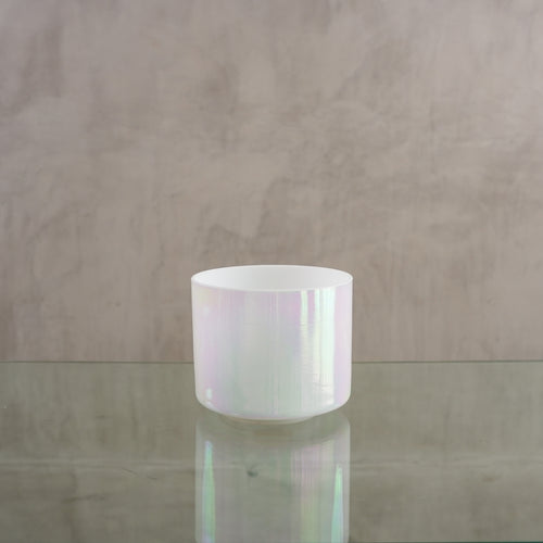 Crystal singing bowl 149060, upright view