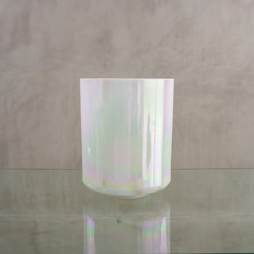 Crystal singing bowl 150034, upright view