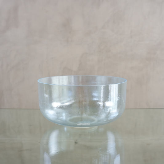 Crystal singing bowl 150504, upright view