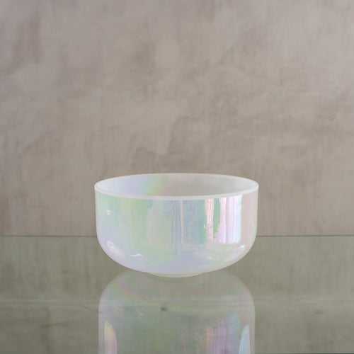 Crystal singing bowl 151949, upright view