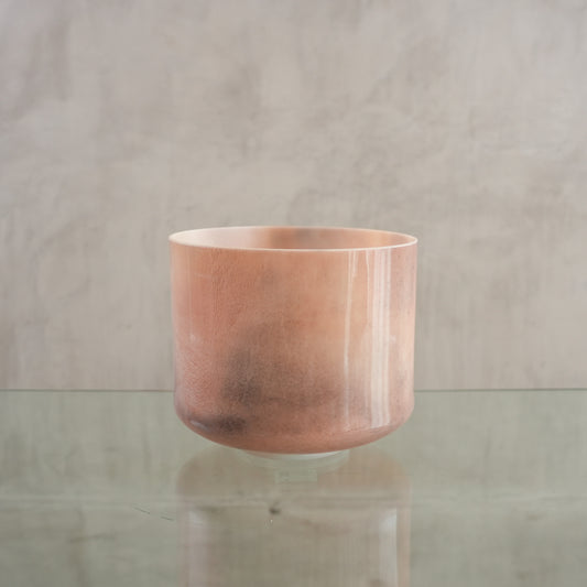 Crystal singing bowl 152409, upright view
