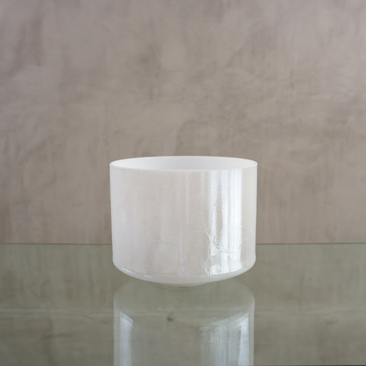 Crystal singing bowl 152453, upright view