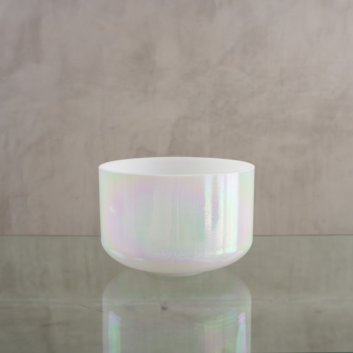 Crystal singing bowl 153697, upright view