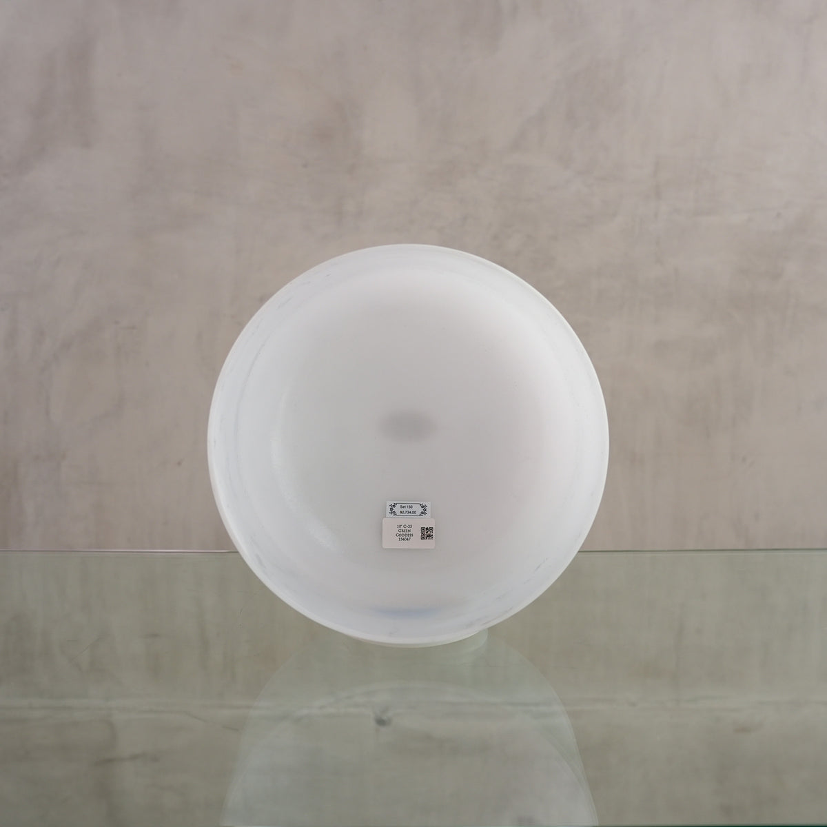 Crystal singing bowl 154047, facing view