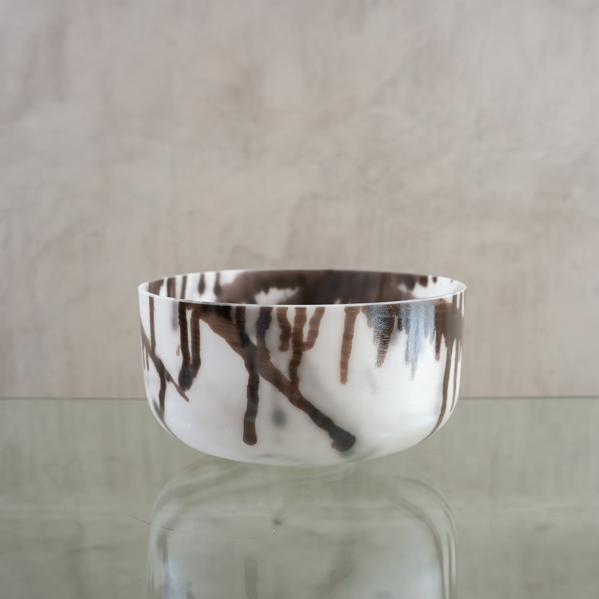 Crystal singing bowl 155873, upright view