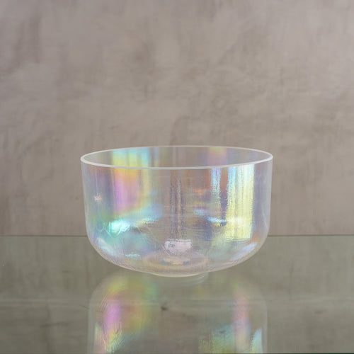 Crystal singing bowl 156193, upright view