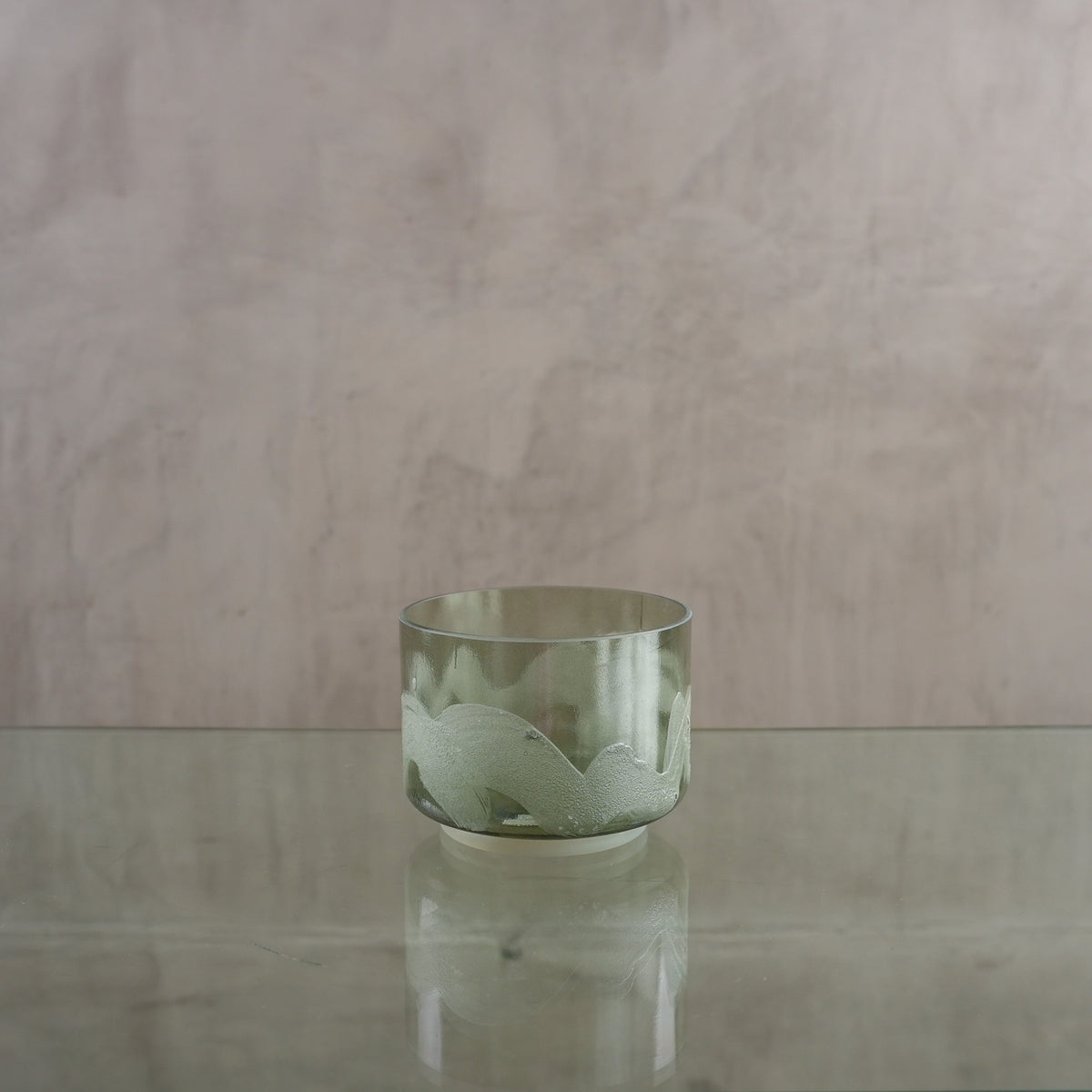 Crystal singing bowl 156409, alternate view