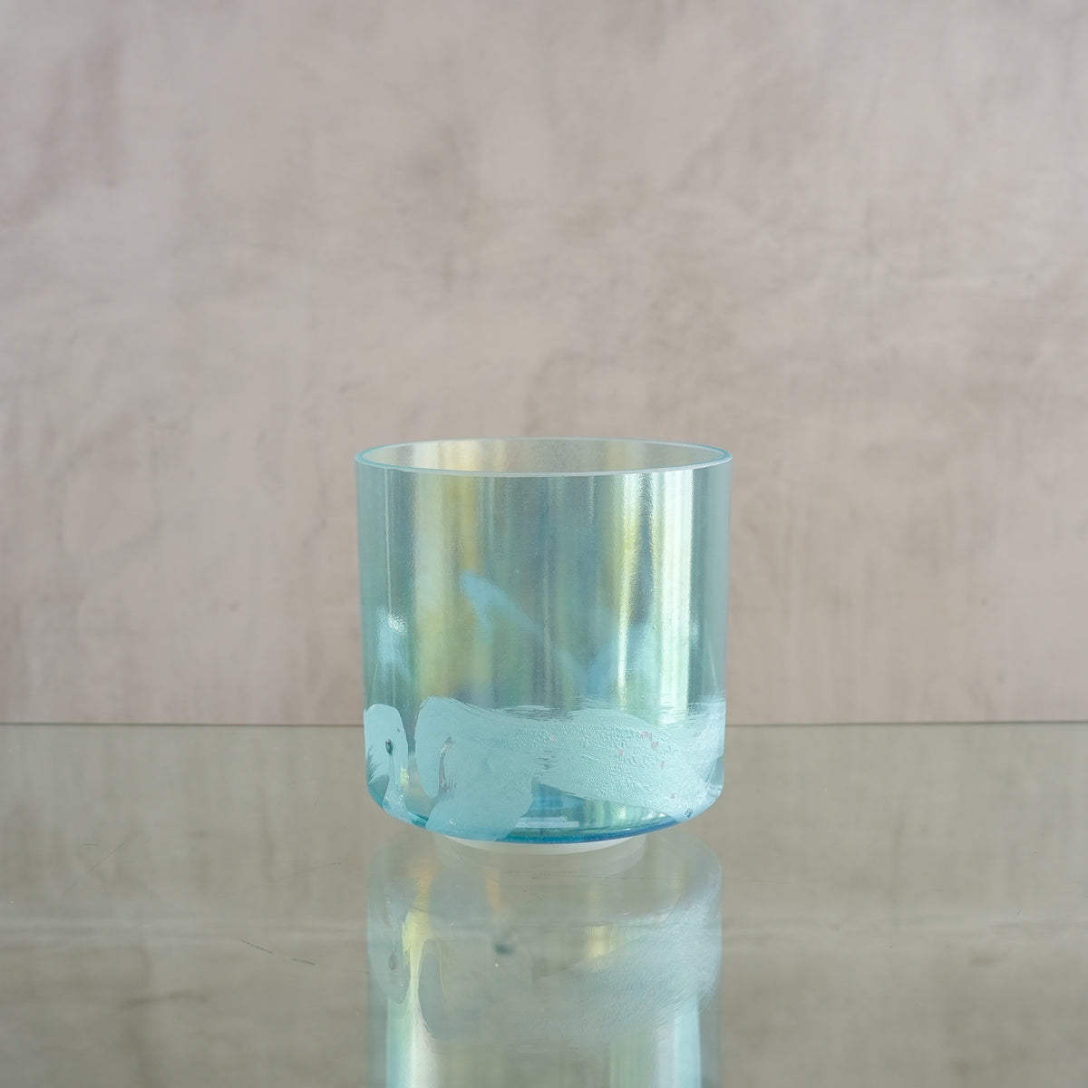 Crystal singing bowl 157550, upright view
