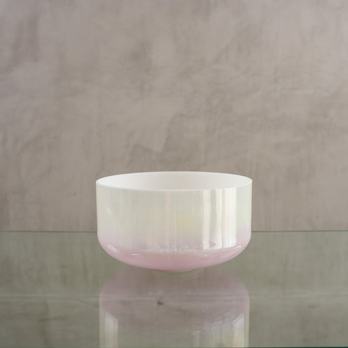 Crystal singing bowl 158027, upright view