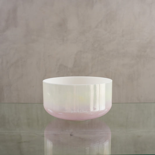 Crystal singing bowl 158027, upright view