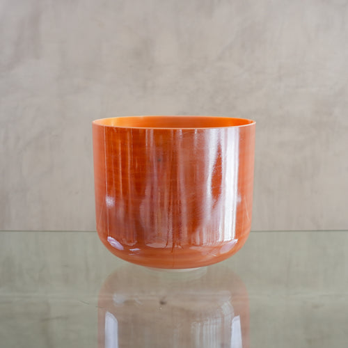 Crystal singing bowl 160105, upright view