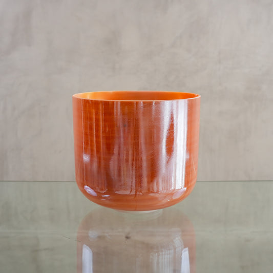 Crystal singing bowl 160105, upright view