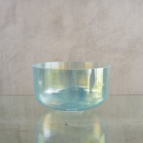 Crystal singing bowl 161572, upright view