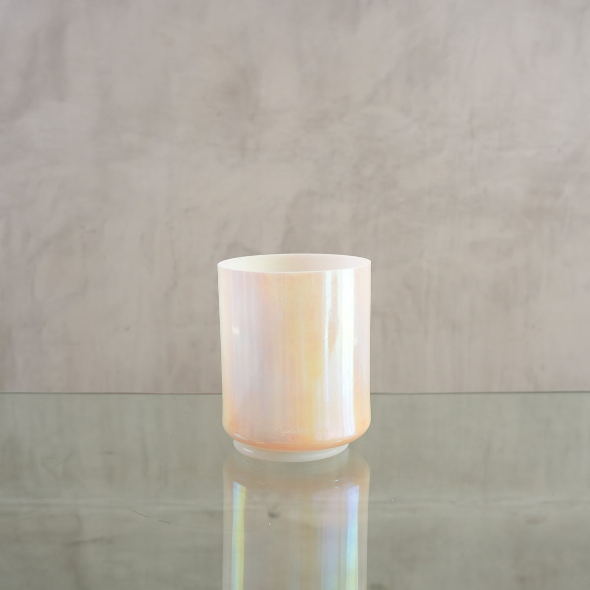Crystal singing bowl 200044, upright view