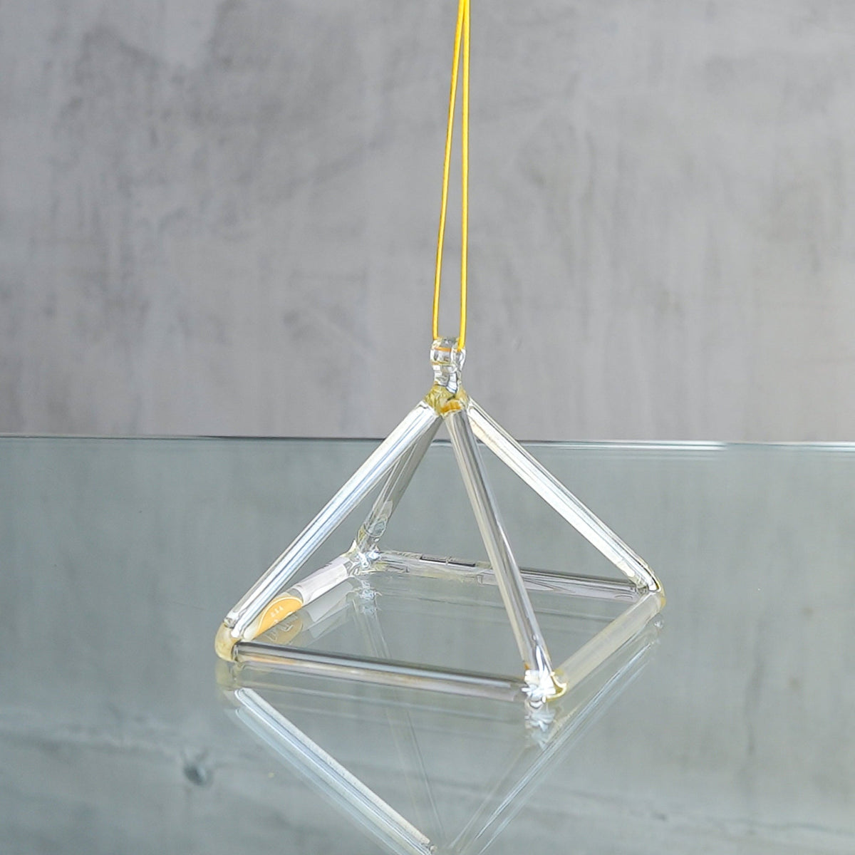 Crystal Tones 5 in F# - 5 Lemon Aura Gold Pyramid - OSO Sound Healing