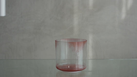 Crystal Tones 7 in D#-10 Ruby, White Light Aura Gold Morph Bowl | 127750 sound demo