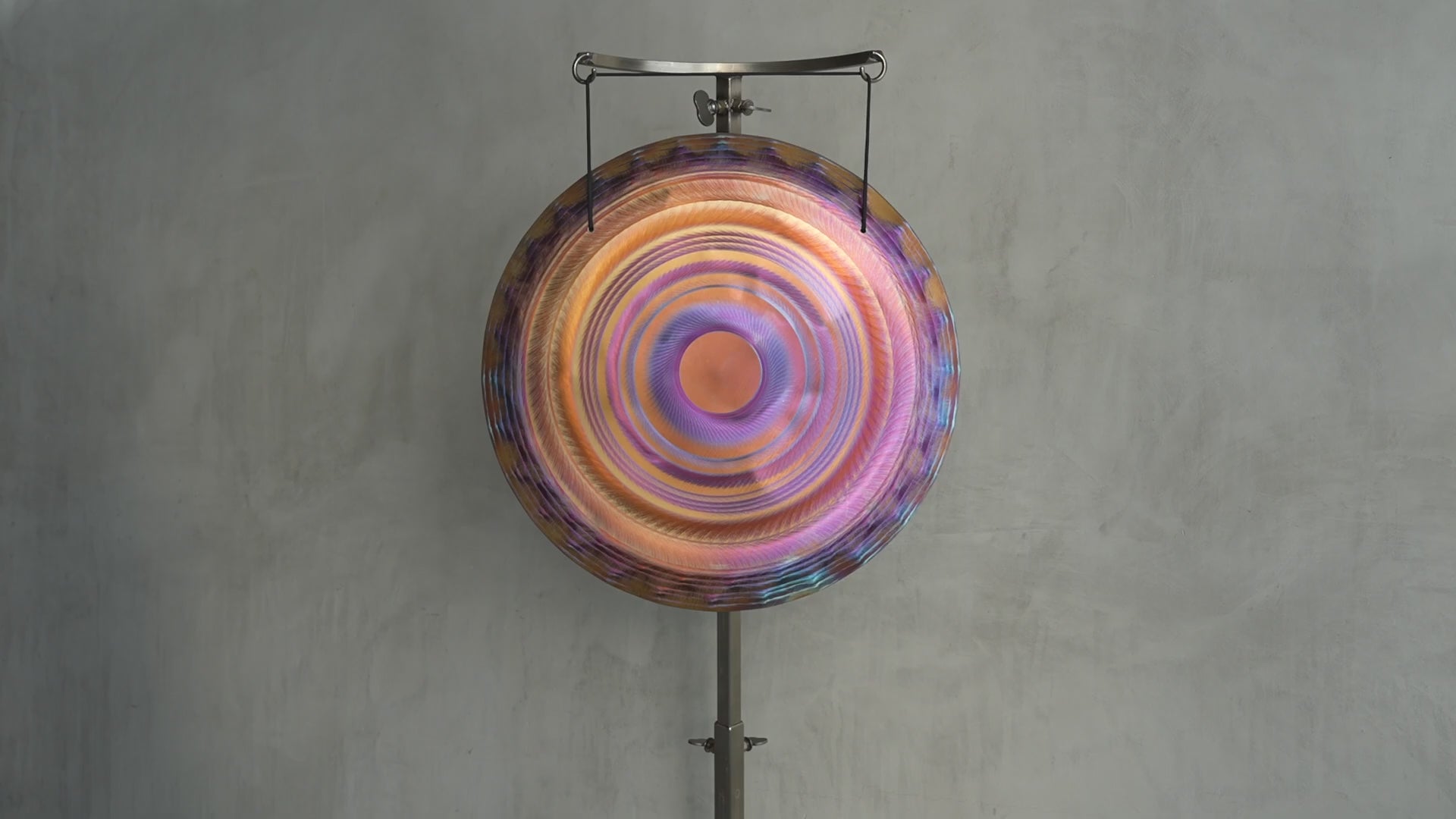 Grotta Sonora 19″ Handheld Gong F+5 175Hz | 190032 sound demo