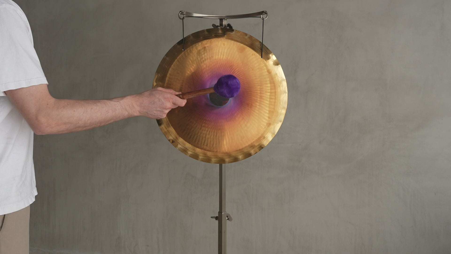 Grotta Sonora 19″ Handheld Gong C+15 133Hz | 190030 sound demo