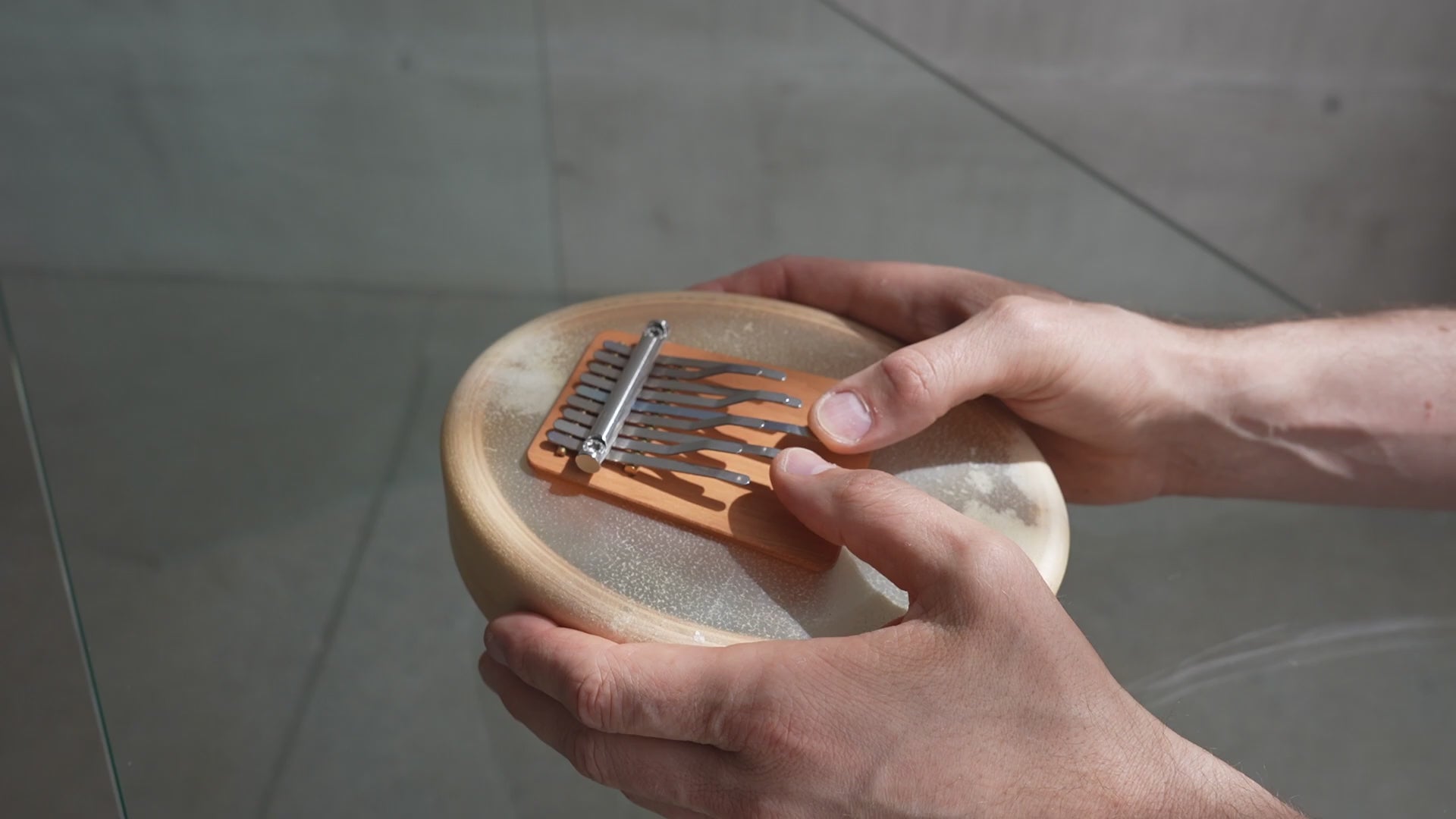 Hokema Sansula Deluxe Kalimba - A Minor sound demo