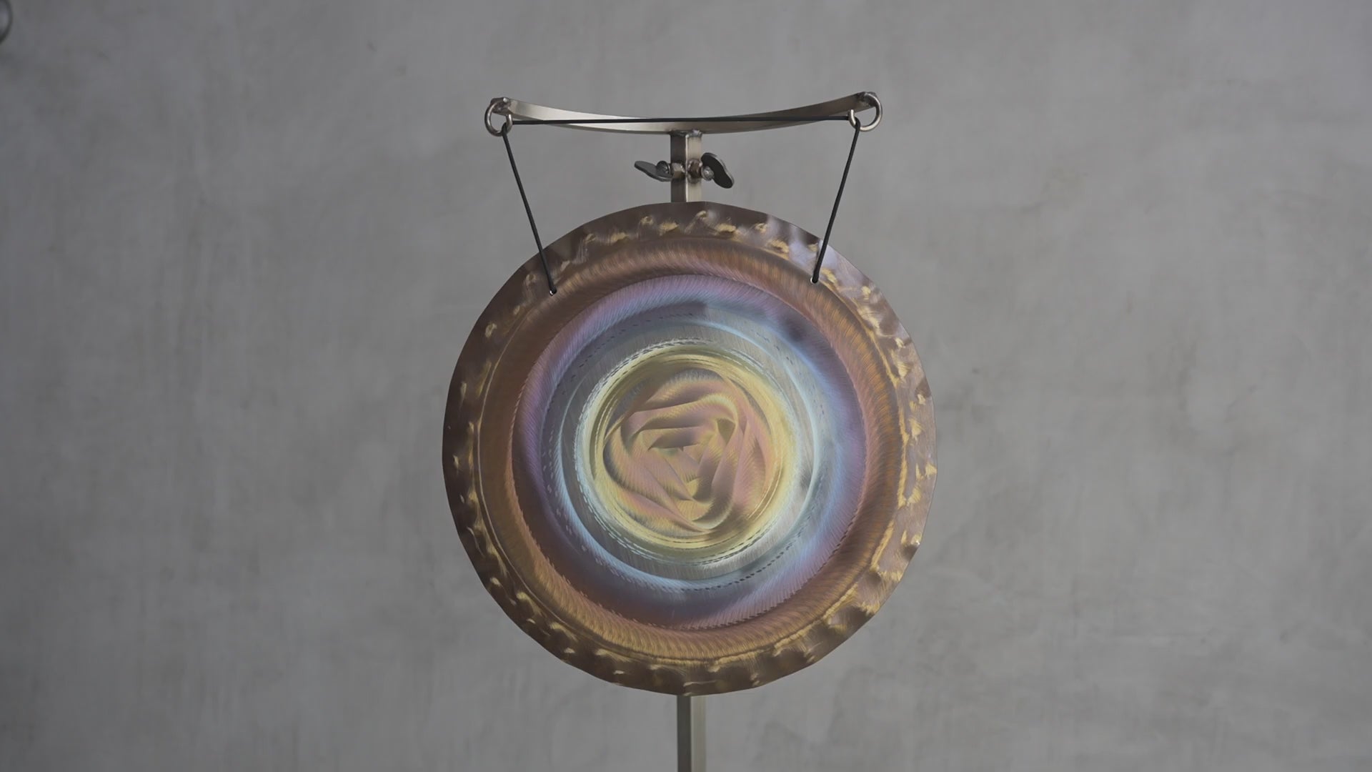 Grotta Sonora 15″ Handheld Gong F-20 (3) 172Hz | 150026 sound demo
