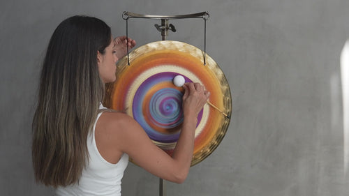 Grotta Sonora 19 in Handheld Gong D-25 120Hz | 190004 sound demo