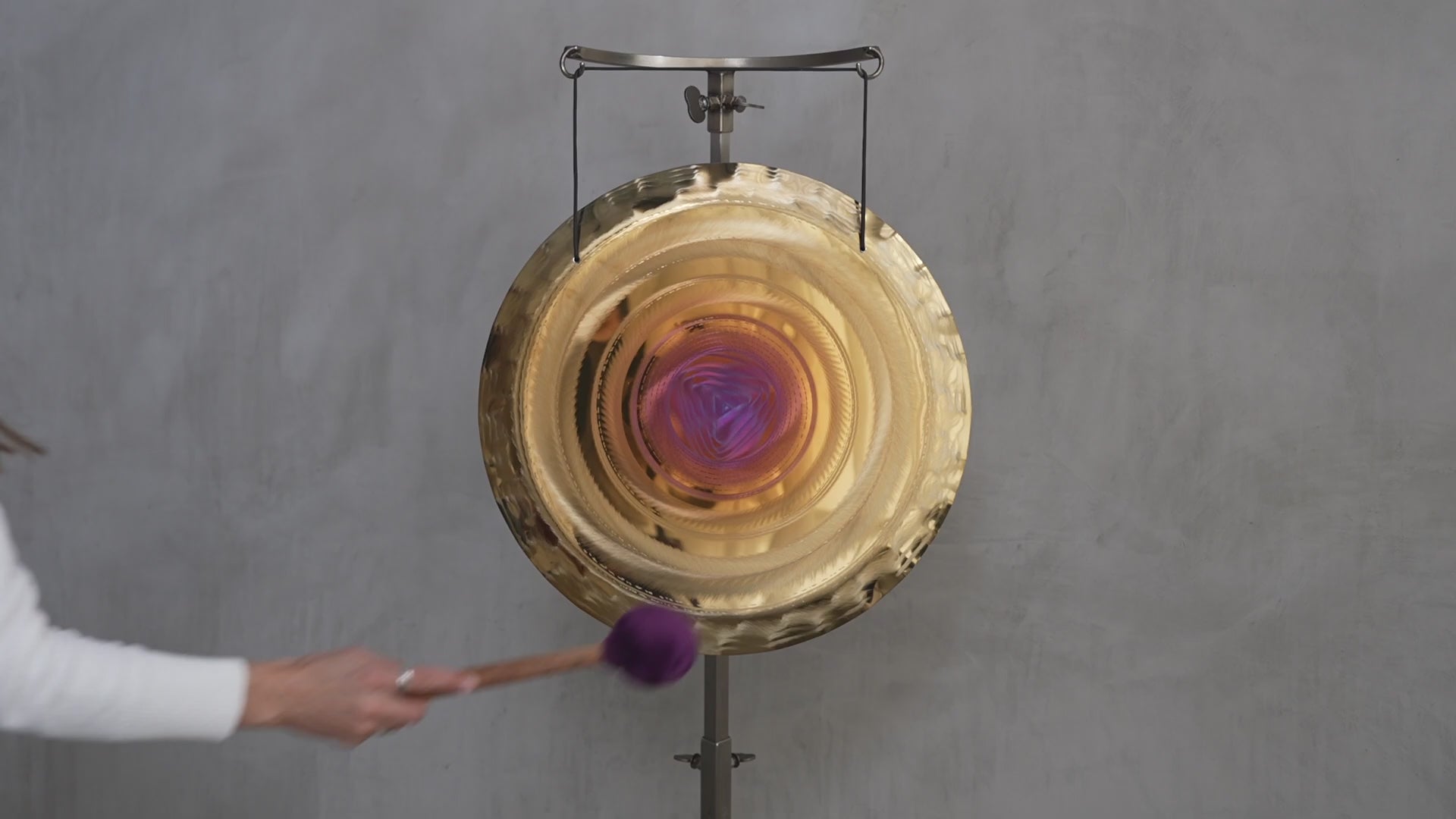 Grotta Sonora 19″ Handheld Gong B-10 122Hz | 190025 sound demo