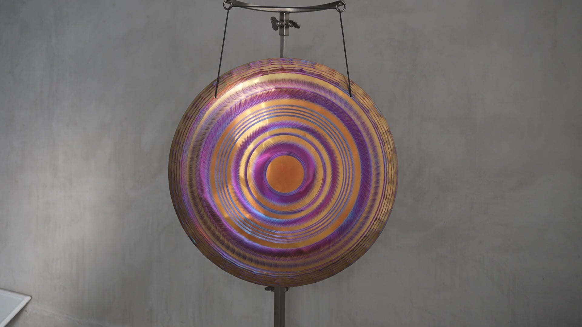 Grotta Sonora 24″ King Gong A+40 57Hz | 240011 sound demo