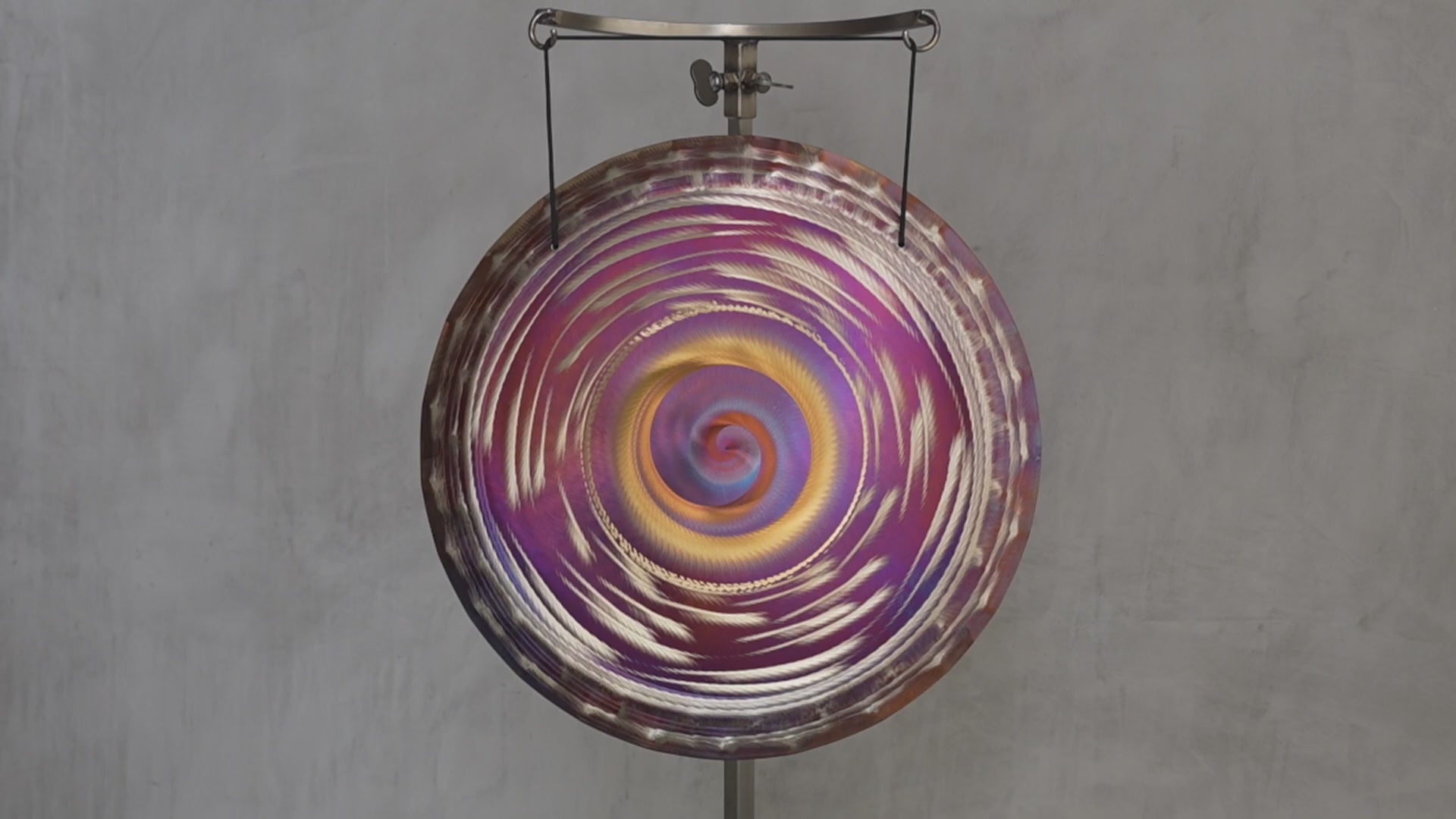 Grotta Sonora 19″ Handheld Gong D#-35 (3rd Octave) 152Hz | 190027 sound demo